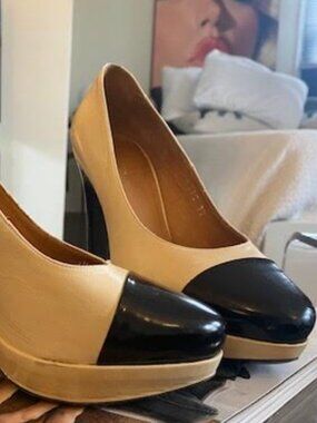 Dries Van Noten black and cream pumps
